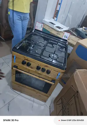 Maxi Gas Cooker Featuring 3 Burners + 1