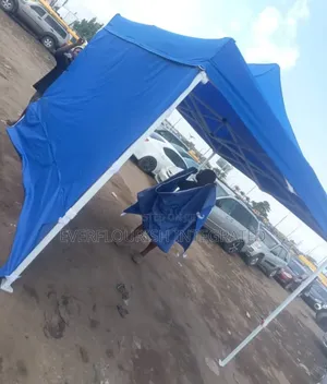 10x10ft White Pole With 1 Side Cover