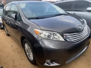 Toyota Sienna 2012 Gray