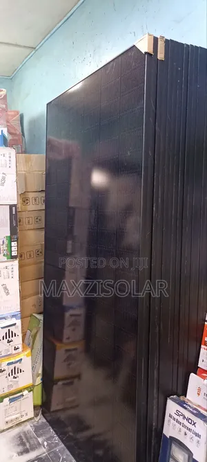625watts Monocrystalline Bifacial Jinko Panels