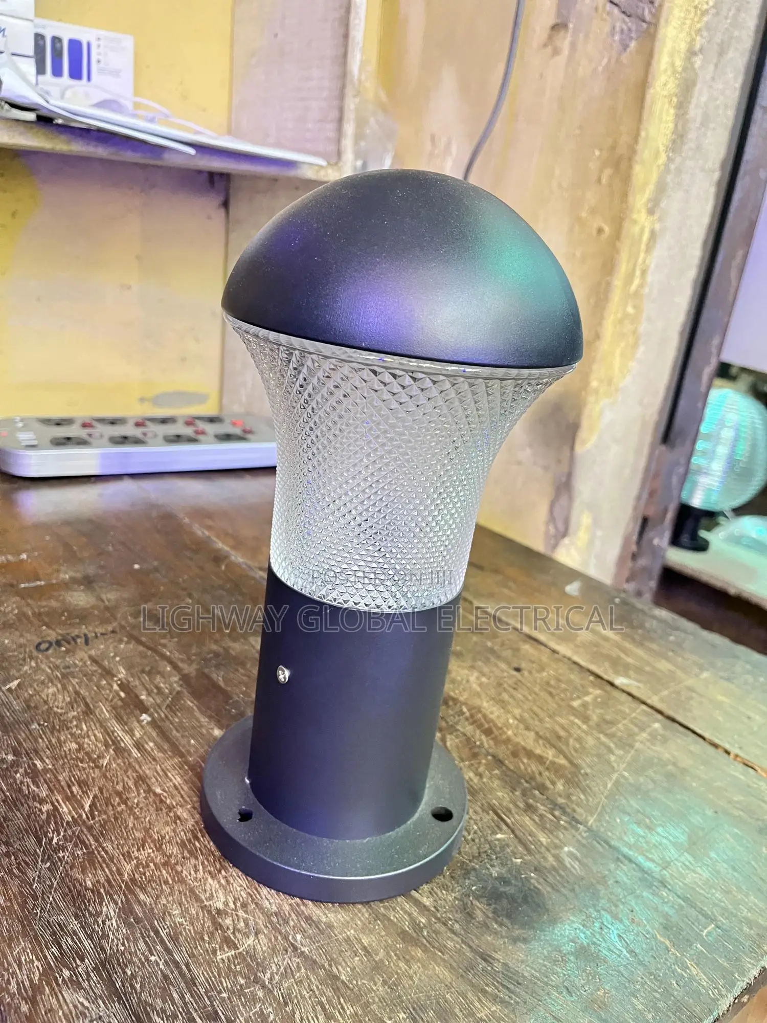 Cast/Glass Pillar Light