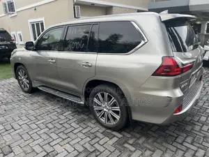 Lexus LX 570 AWD 2017 Silver