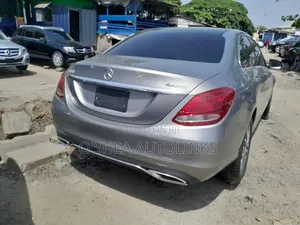 Mercedes-Benz C300 Sport 4Matic Sedan AWD (2.0L 4cyl 7A) 2017 Gray