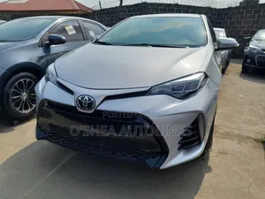 Toyota Corolla LE Eco (1.8L 4cyl 2A) 2018 Silver