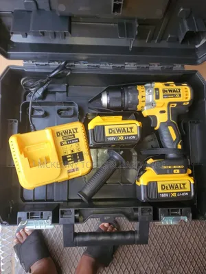Dewalt Dcd996 Xr Li-ion Brushless Combi Drill Kit,