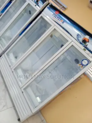 Polystar 3-Door 1055l Showcase Fridge With Adjustable Shelves