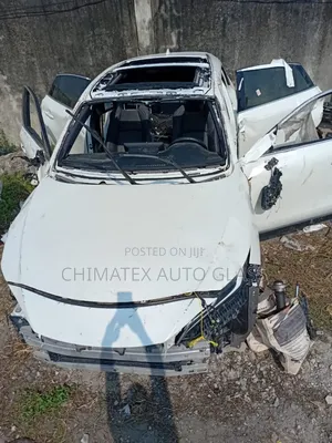 Toyota Venzer 2020 Panoramic Roof Glass Available