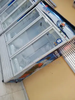 Polystar 1055l 3-Door Showcase Chiller for Drinks Snacks