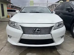 Lexus ES 2014 White