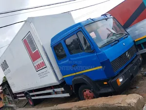Mercedes Benz 814 Truck