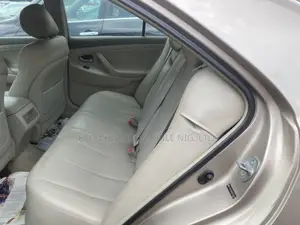 Toyota Camry LE 4dr Sedan (2.4L 4cyl 5A) 2008 Gold