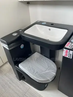 England Black Toilet Seat Set