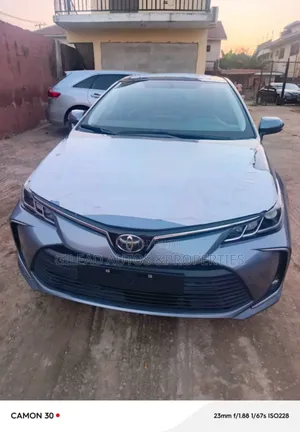 New Toyota Corolla XSE 2023 Silver