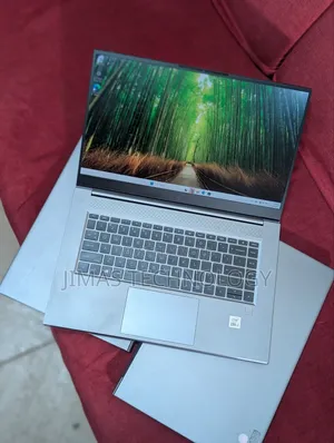 Laptop HP Zbook Studio G7 32GB Intel Core i7 SSD 512GB