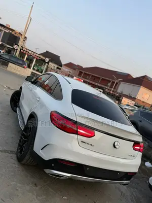 Mercedes-Benz GLE-Class AMG GLE 43 4MATIC 2019 White