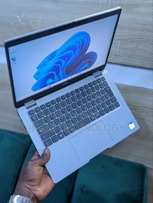 Laptop Dell Latitude 5320 16GB Intel Core i7 SSD 256GB