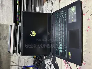 Laptop MSI 16GB AMD Ryzen 5 SSD 512GB