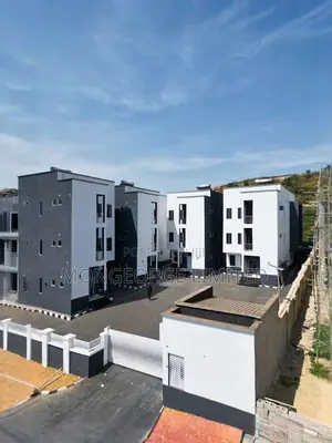 4bdrm Townhouse/Terrace in Guzape for sale