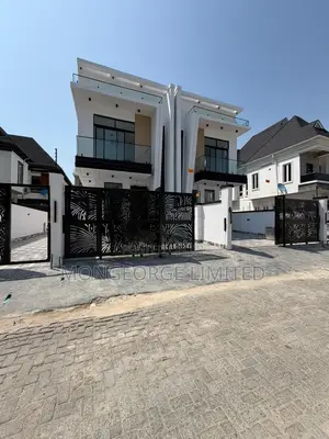 4bdrm Duplex in Orchid, Chevron for sale