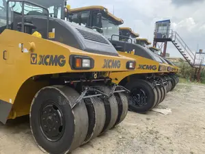 XXMG Pneumatic Asphalt Tyre Rubber Roller