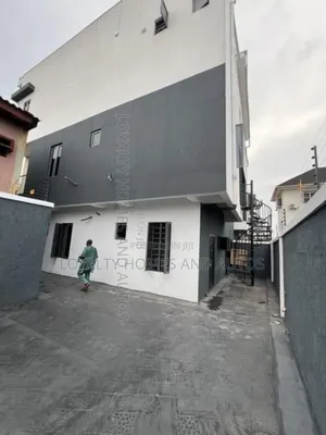 4bdrm Duplex in Ikeja Lagos for sale