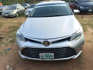 Toyota Avalon XLE 4dr Sedan (3.5L 6cyl 6A) 2015 Silver