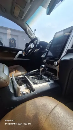 Toyota Land Cruiser 5.7 V8 VXR 2019 Black