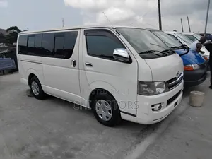 Toyota HiAce 2012 White