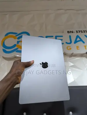 Laptop Apple MacBook Pro 2021 M1 16GB Apple M1 Pro SSD 512GB