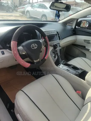 Toyota Venza AWD 2011 Silver