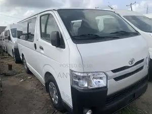 Toyota HiAce 2012 White