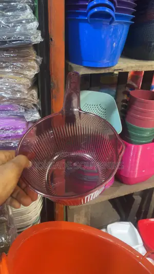 Acrylic Water Sccop Available For Souvenirs