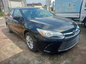 Toyota Camry 2016 Black
