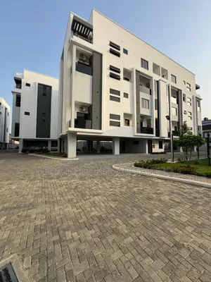 4bdrm Maisonette in Surulere Lagos for sale