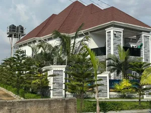Furnished 6bdrm Duplex in Idu Industrial for sale