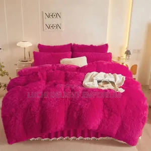 Luxury Fluffy Fur Duvet (6x6) – Super Soft Warm