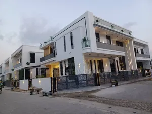 5bdrm Townhouse/Terrace in Discovery Park, Chevron for sale