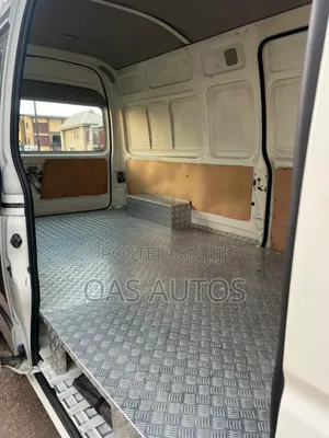 Toyota HiAce 2014 White