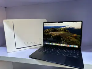 Laptop Apple MacBook Air 2024 M3 13-Inch 8GB Apple M3 SSD 256GB