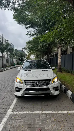 Mercedes-Benz M Class ML400 4MATIC 4dr SUV AWD (3.0L 6cyl Turbo 7A)