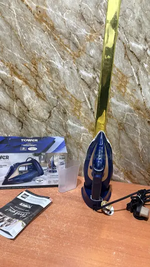 Tower 2in1 Cord/Cordless Steam Iron