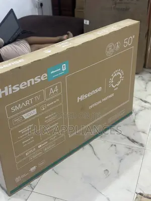 Modern Hisense 50" Led Smart Tv