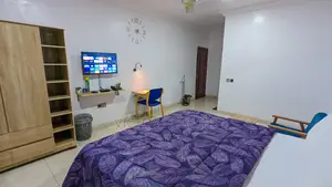Shortlet at Aghi Serviced Apts Agbowo Ui ( Family Executive Suite)