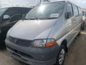 Toyota Grand HiAce 2005 Silver