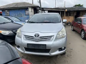 Toyota Verso 2013 Silver