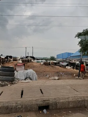 7 Acres On Ikorodu Road Bw Owode And Mile 12, Lagos.