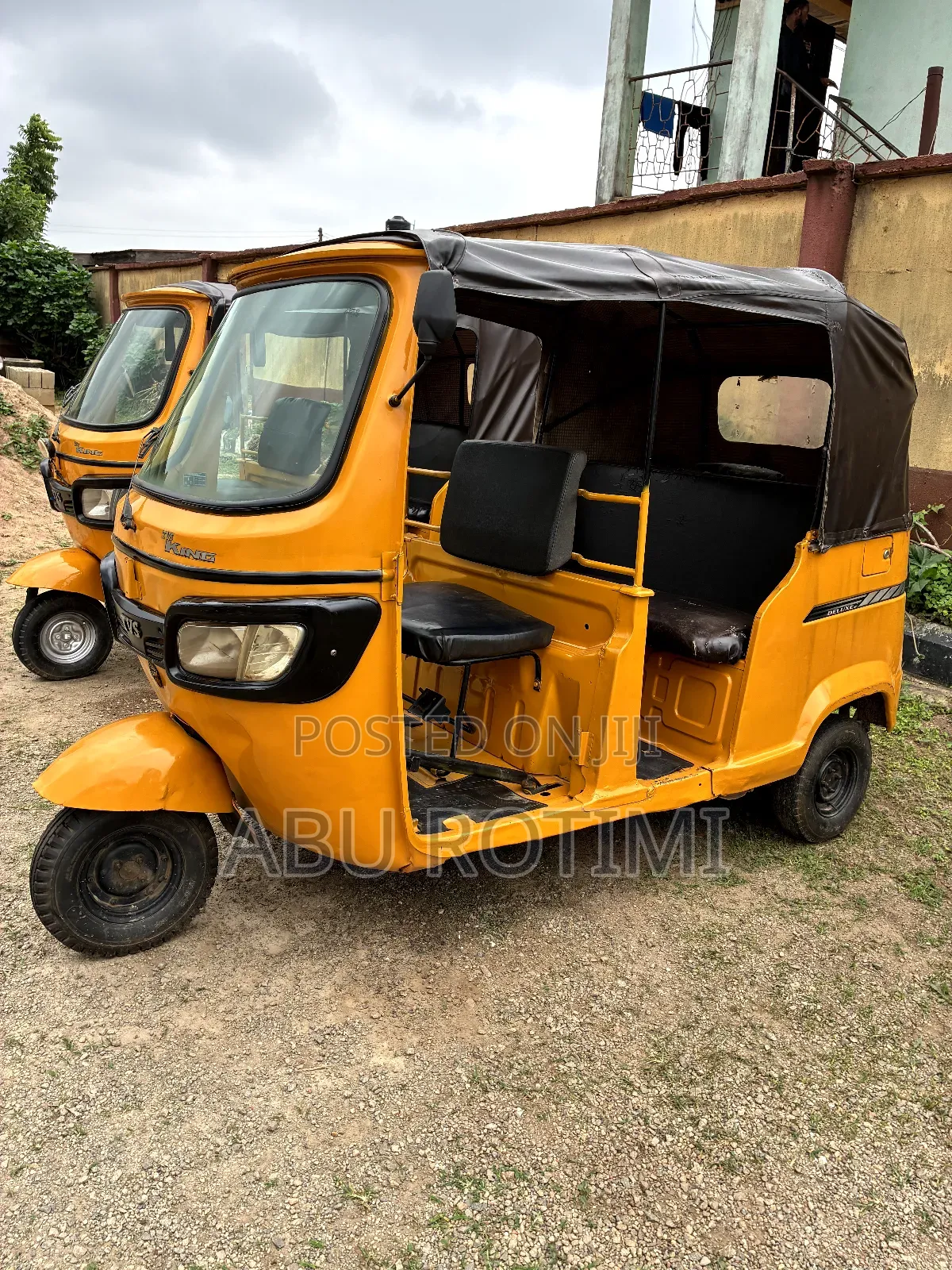 TVS King Deluxe Plus iTouch Start 2016 Yellow