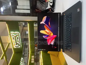 Laptop Dell Alienware m17 R5 32GB AMD Ryzen 7 SSD 1T
