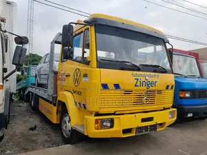 Double Cabin Mercedes Benz 814 Lowbed Tow Truck