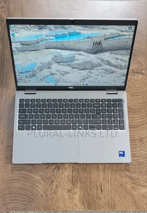 Laptop Dell Latitude 5550 16GB Intel Core Ultra 7 SSD 512GB